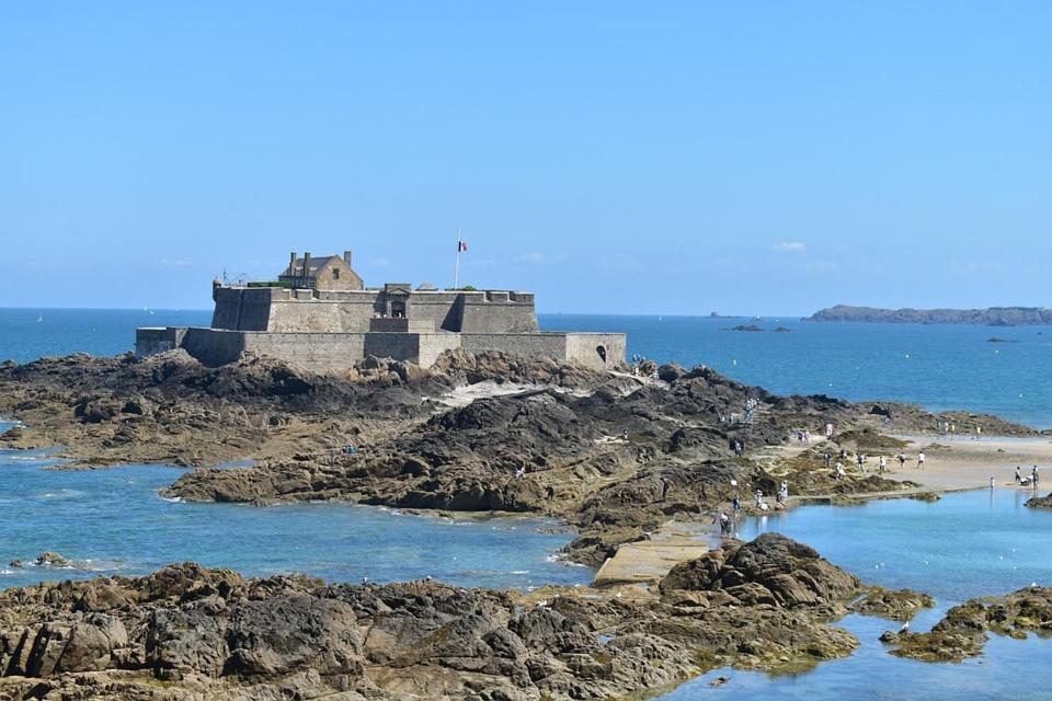 Gite Mont Saint Michel "Aucoeurdelabaie" Sains エクステリア 写真